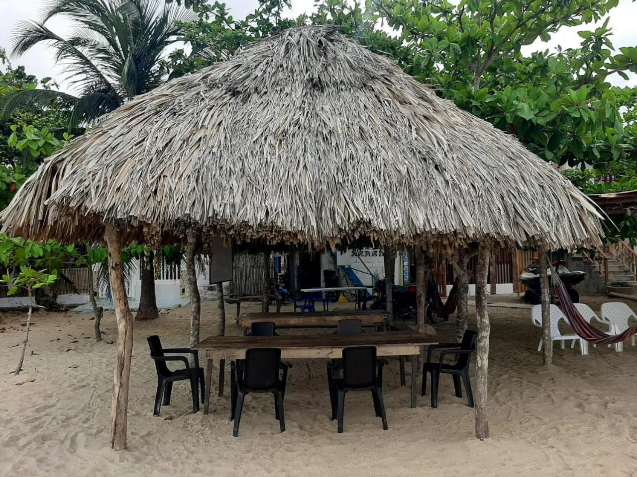 Casa Madriguena Hostel Rincon Bagian luar foto