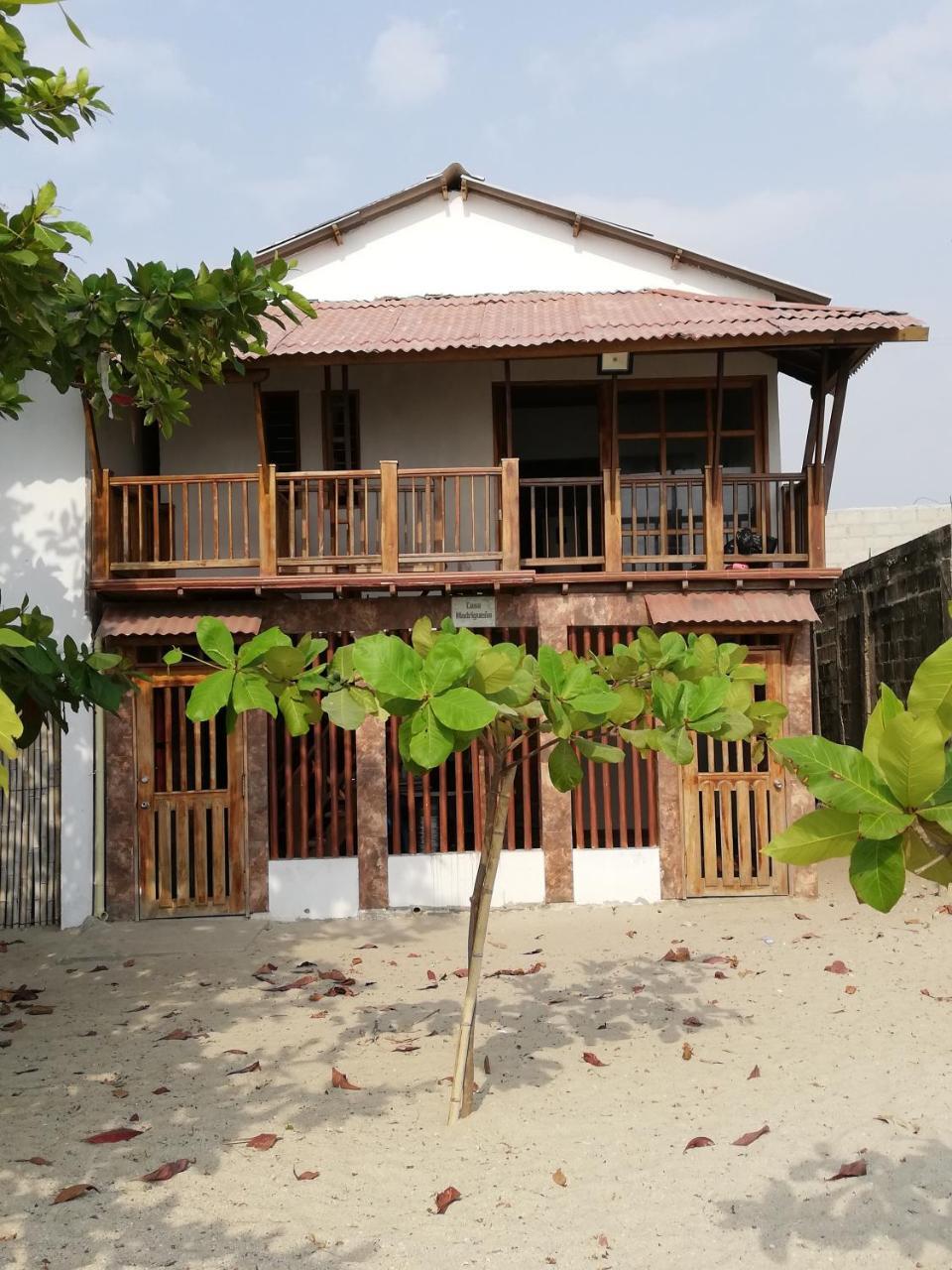 Casa Madriguena Hostel Rincon Bagian luar foto